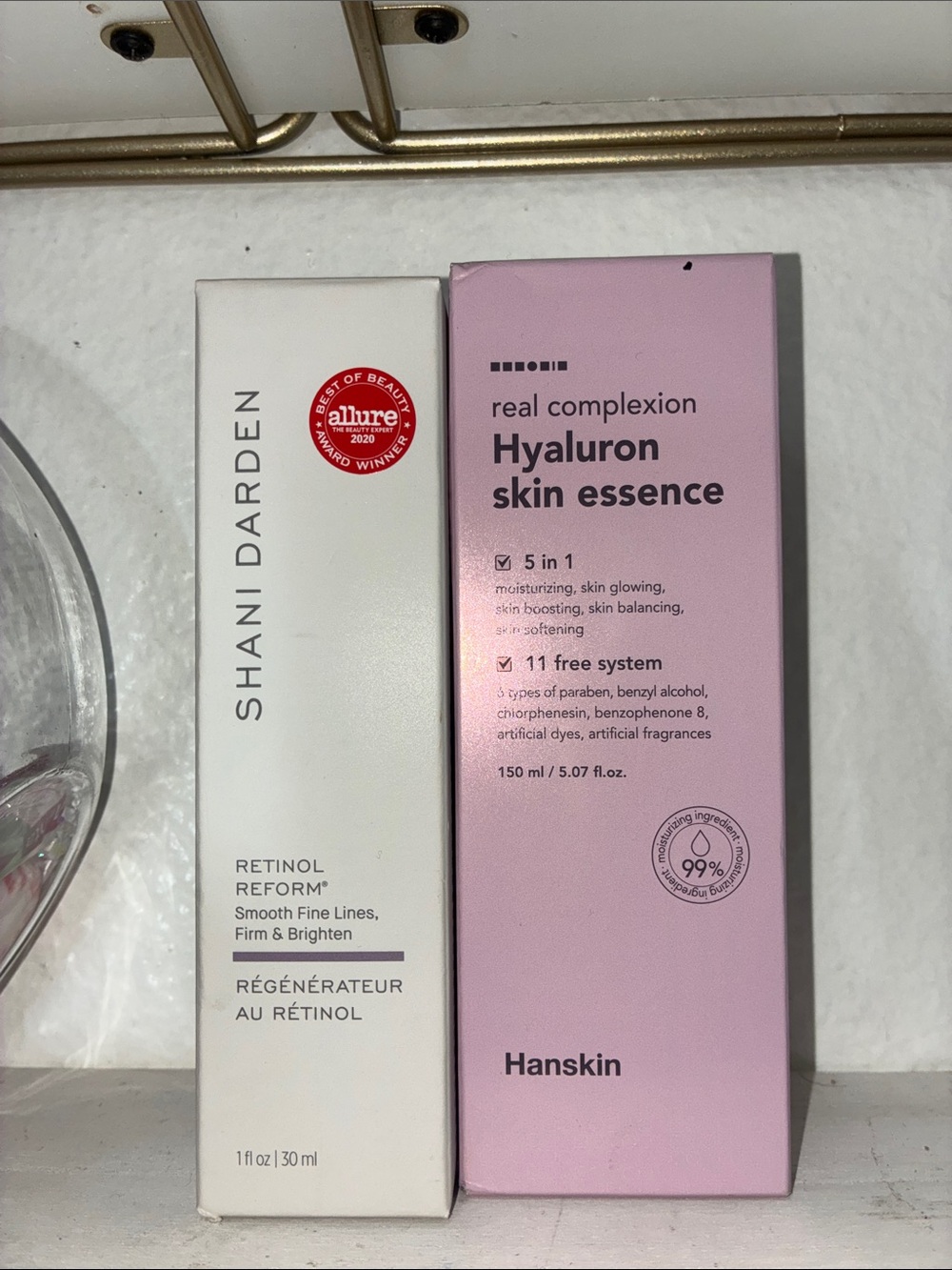 Real Complexion Hyaluron Skin Essence - Pink